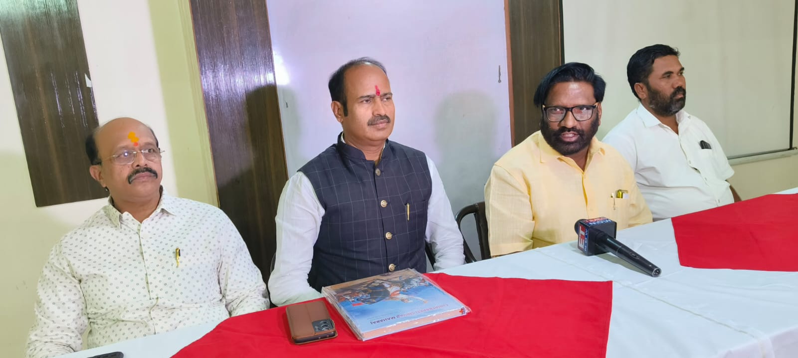 श्री. छ. खा. उदयनराजेंसारखा सच्चा पुरोगामी वारसदार निवडून येणे काळाची गरज -श्रीमंत कोकाटे , डॉ मच्छिंद्र सकटे 