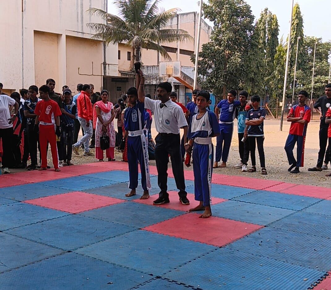 न्यू इंग्लिश मिडियम स्कूल, करंजे पेठ येथील प्रिन्स सुनिलकुमार चौरसिया याची राज्य स्तर किक बॉक्सिंग स्पर्धेसाठी निवड 