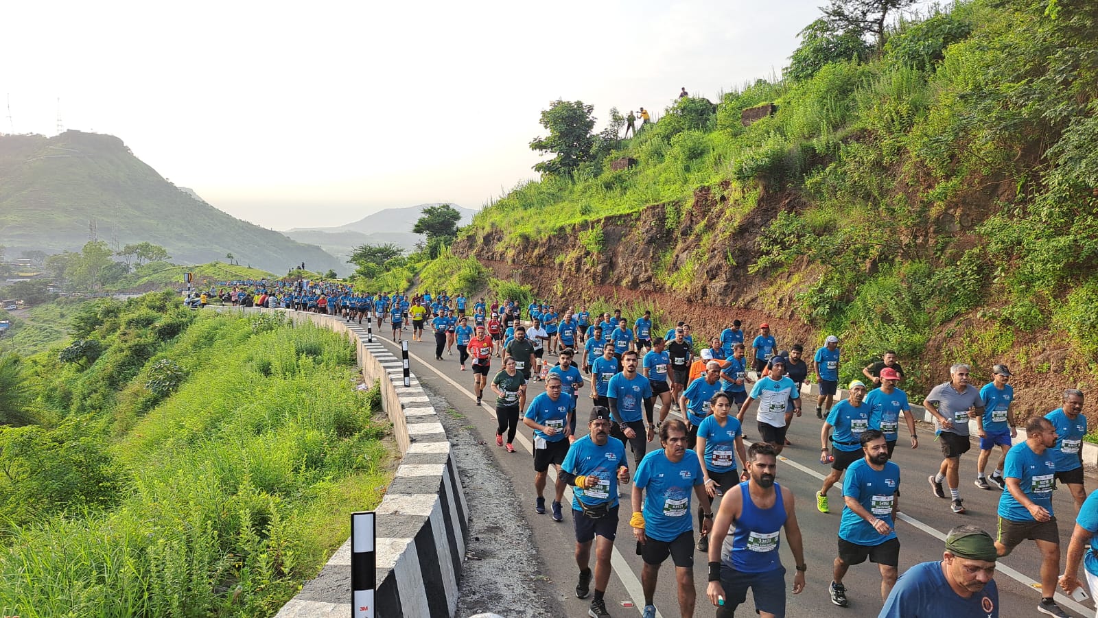 सातारा हाफ हिल मॅरेथॉन स्पर्धेला सुरुवात