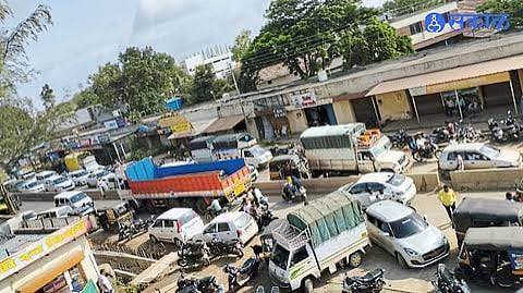 ११ कोटींचे वाहनतळ कागदावरच! परिवहन मंडळाच्या हट्टामुळे महाबळेश्वर नगरपालिकेचा प्रकल्प रखडला; उत्पन्नासाठी ‘अधिकारांची रस्सीखेच’