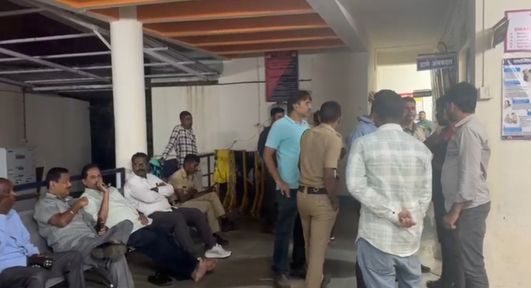 आखाडे ठरावाचा राग अनावर; राजे गटाच्या कार्यकर्त्यावर हल्ला, मेढा पोलीस ठाण्यात राजकीय नेत्यांची गर्दी!